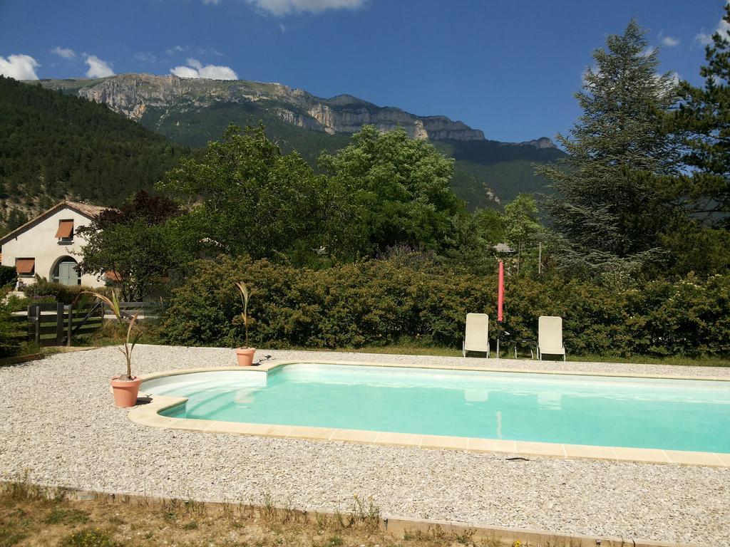 L'Enclos B&B Châtillon-en-Diois Екстериор снимка