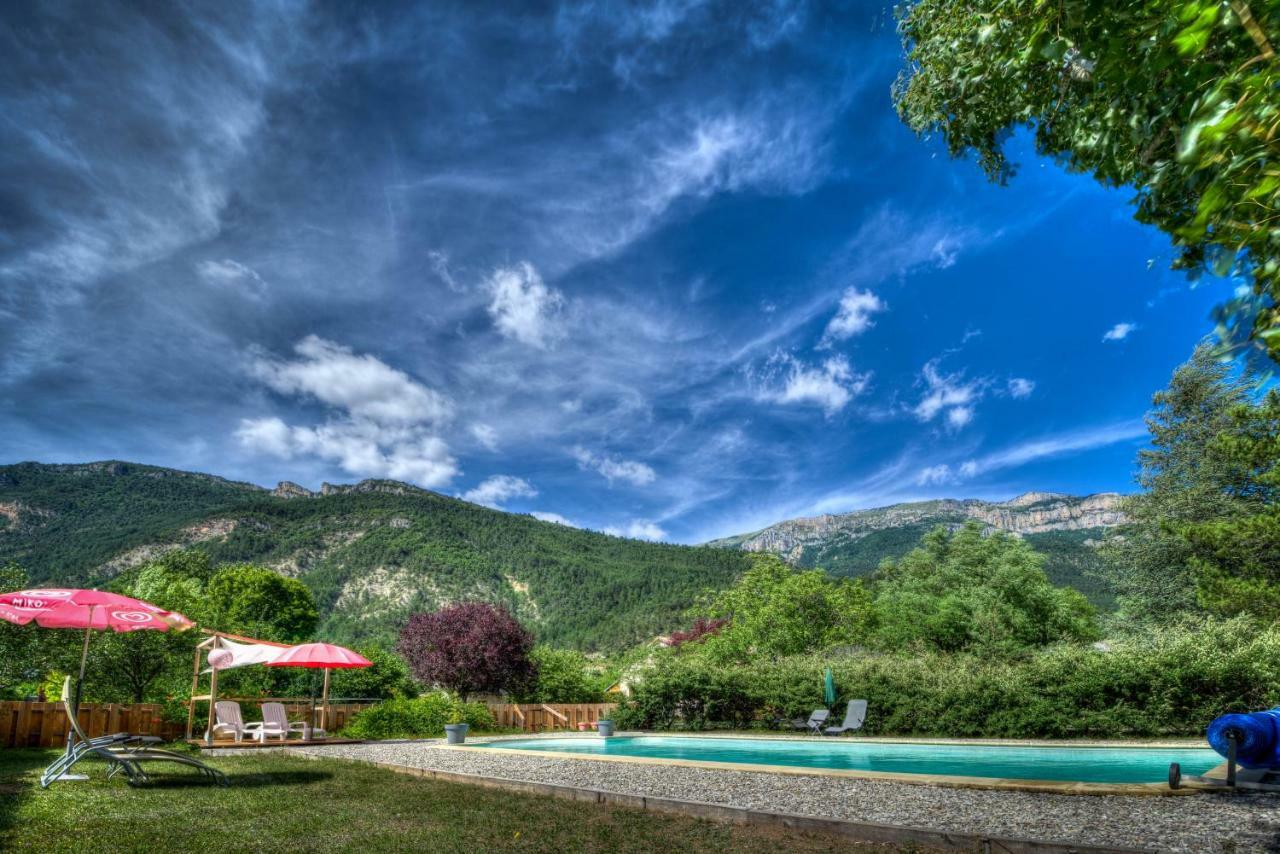 L'Enclos B&B Châtillon-en-Diois Екстериор снимка